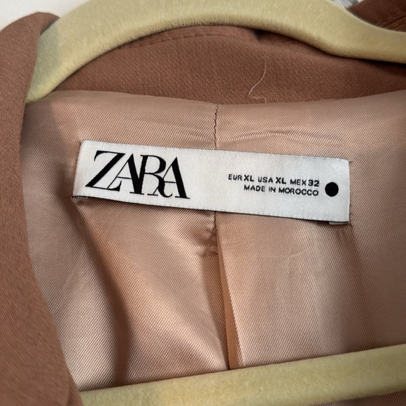 Zara long coat xtra large worn once tan color fully lined. - Picture 2 of 9